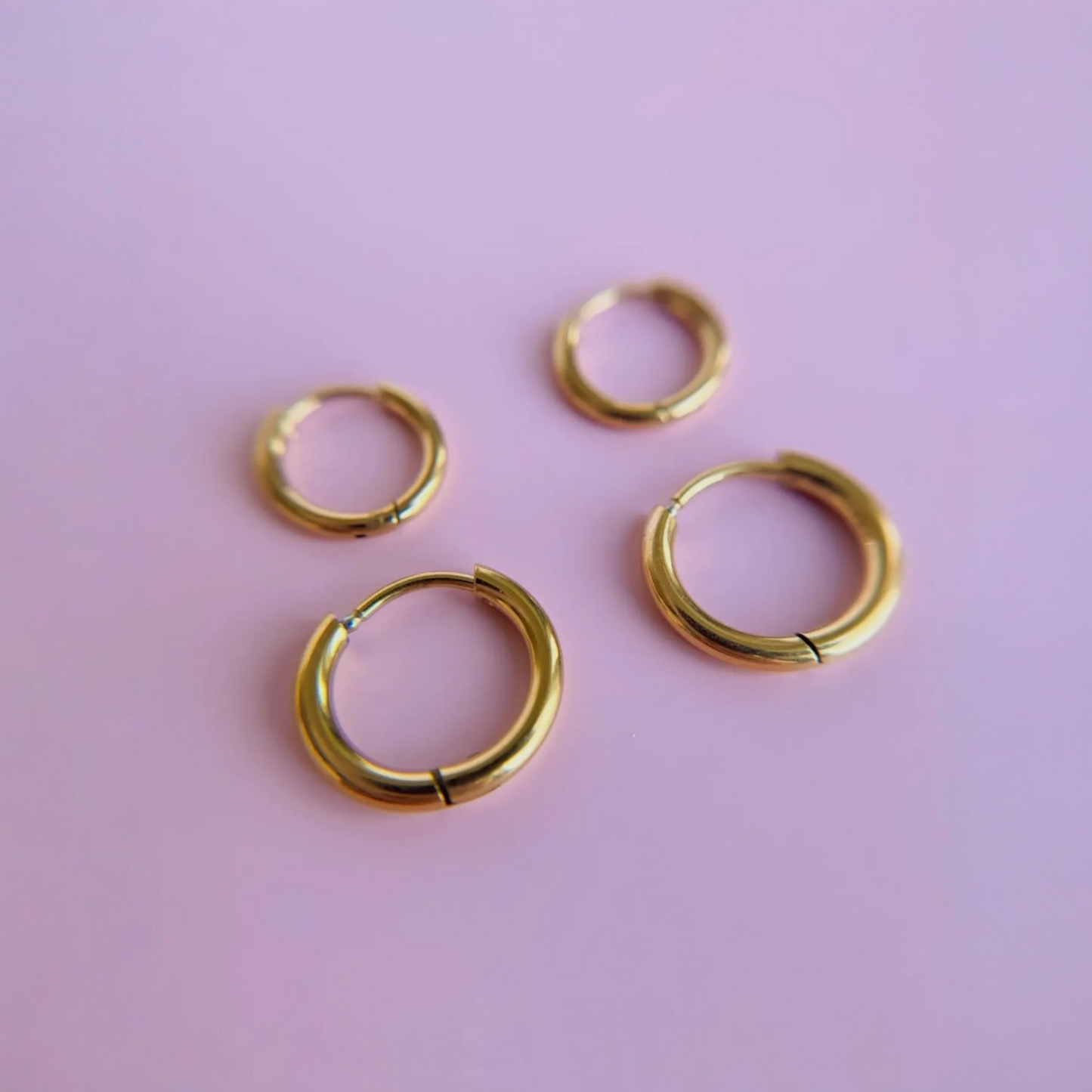 Huggie Hoops 10MM